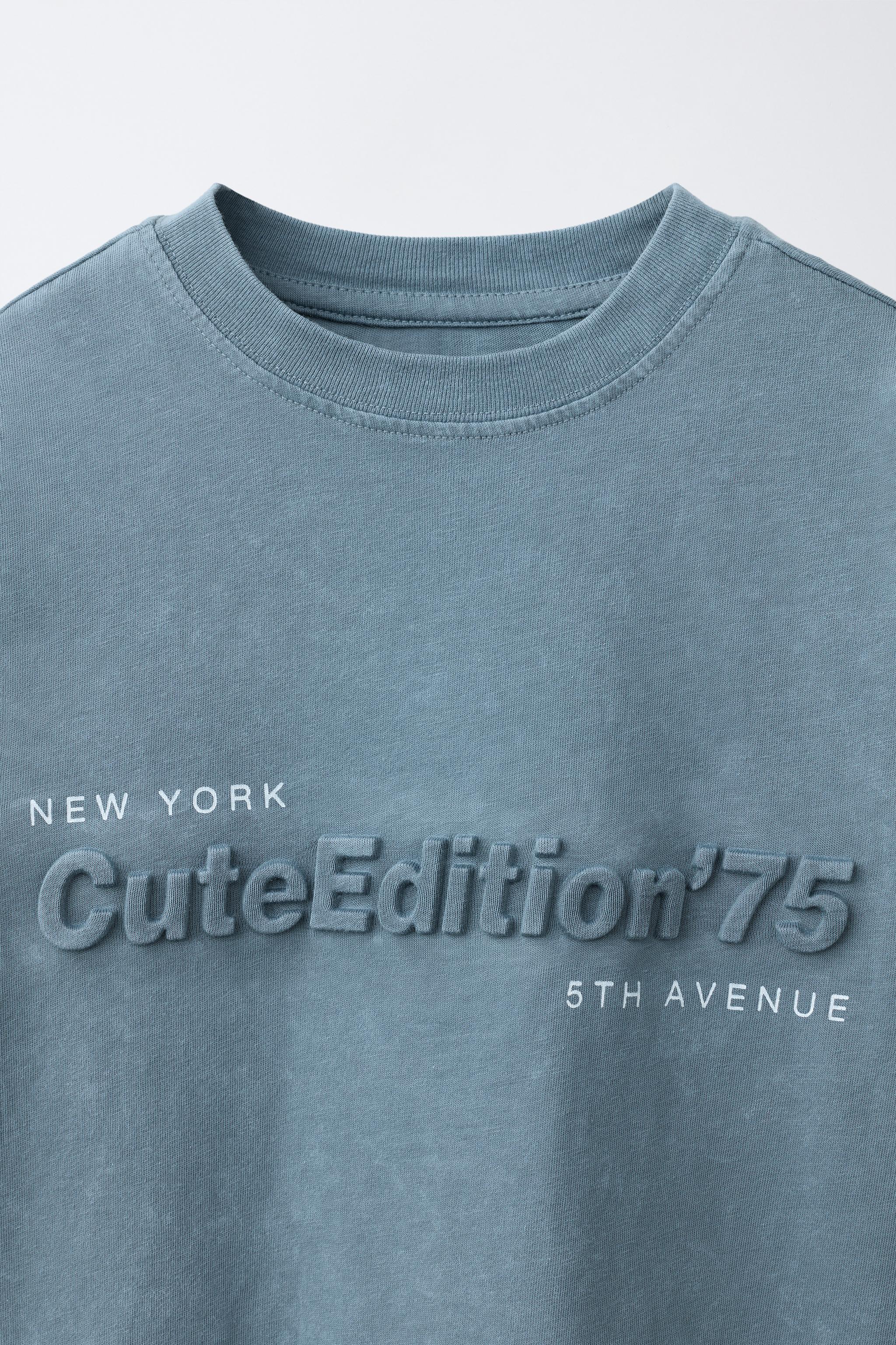 T-SHIRT IMPRIMÉ EN RELIEF